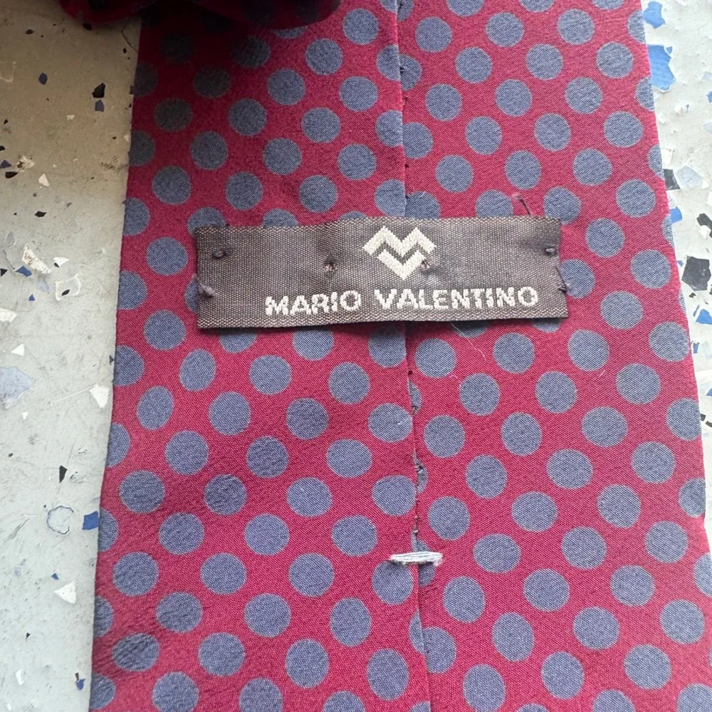 Mario Valentino Mens Silk Necktie Burgundy Blue Polka Dot Classic Formal Italy